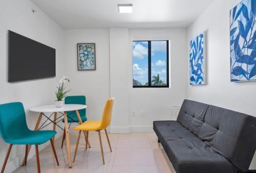 Lh Suites