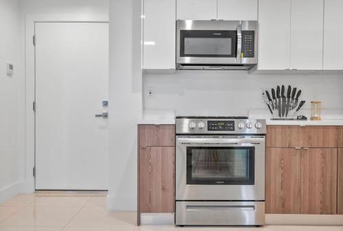 Lh Suites