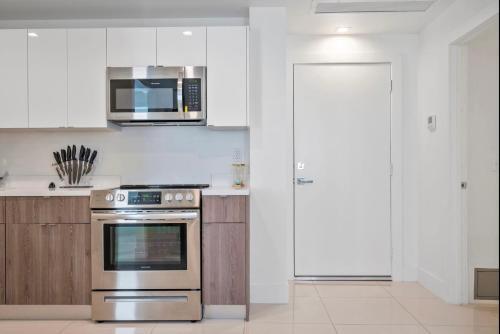 Lh Suites
