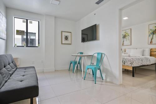 Lh Suites