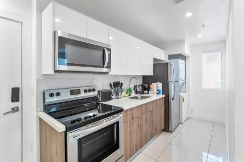 Lh Suites