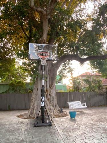 Hostal Private Suite W/ Full Backyard, Bbq, 5min From Mia