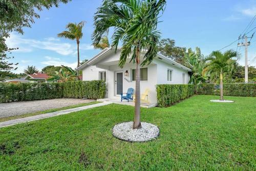 Modern Design District 4 Bed 2 Bath Gated Home