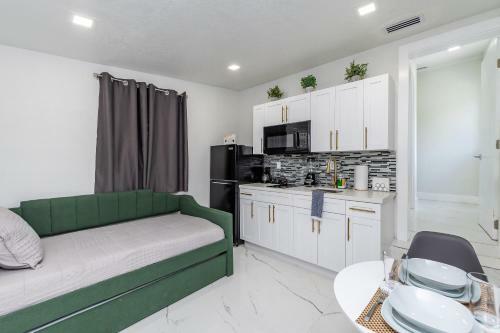 Villa **spacious/private 5br House Design District**