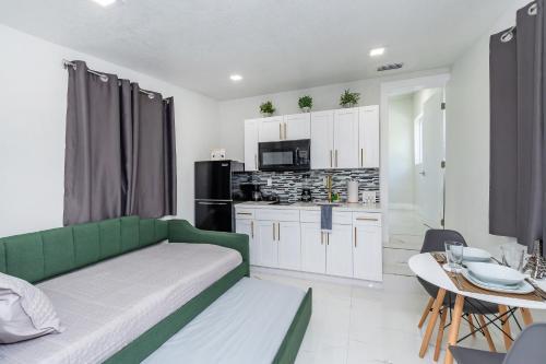 Villa **spacious/private 5br House Design District**