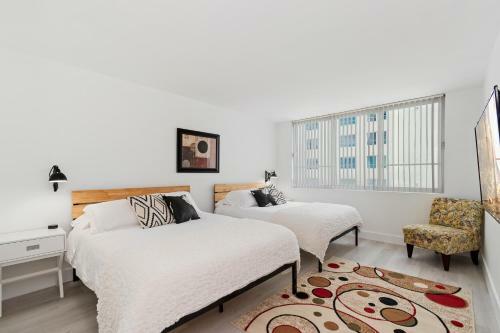 Spacious Beachfront Apartment
