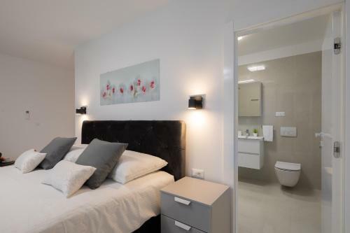 Luxury Villa Anchor