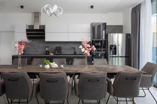 Luxury Villa Anchor