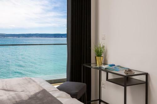 Beachfront Villa The View With Pool