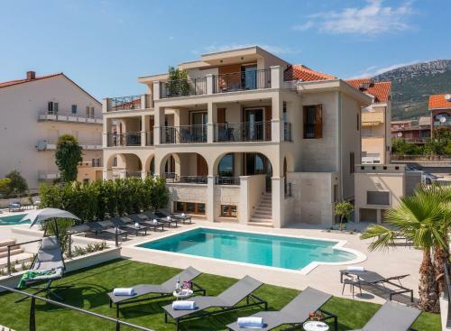 Beachfront Villa Armeria With Pool