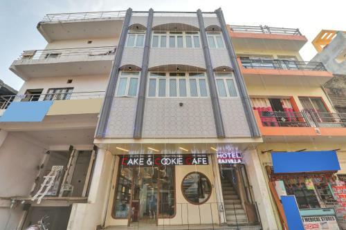 Oyo 82335 Hotel Rajvilla
