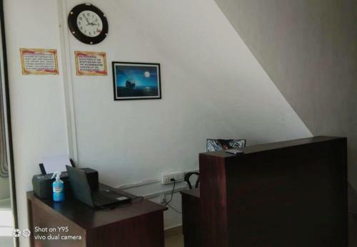 Hotel Emirates Residency