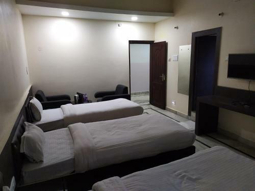 Hotel Holiday International