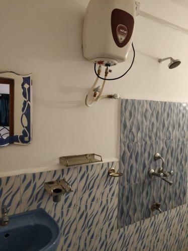 Hostal Palm Breeze Suites