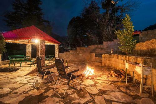 Villa Stayvista At Walnut Lodge