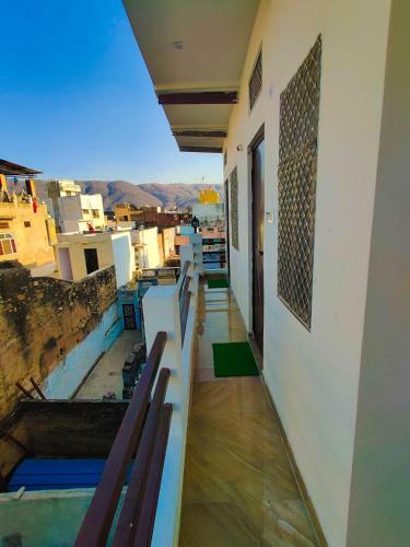 Hotel Varah Square Guest House