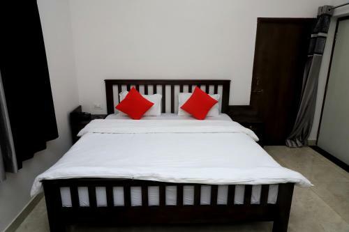Hotel Brahma Heritage-luxury Rooms With Nature Love