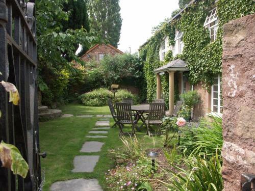 Bed & Breakfast Catwell House