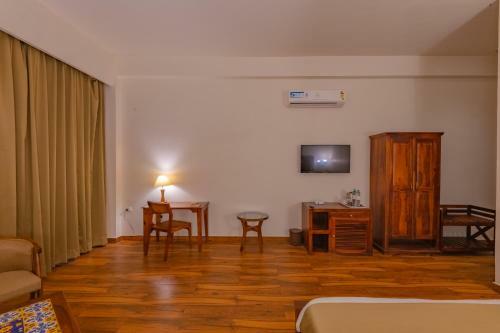 Hotel Prakriti Resort