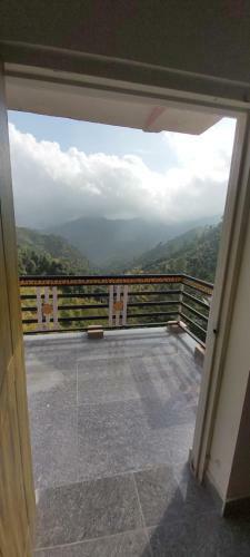 Purander Ashram And Home Stay