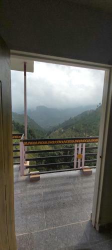 Purander Ashram And Home Stay