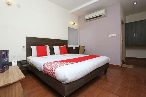 Oyo 4940 Hotel Sea Rock