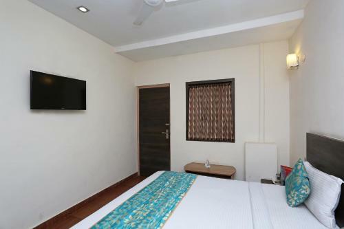 Oyo 4940 Hotel Sea Rock