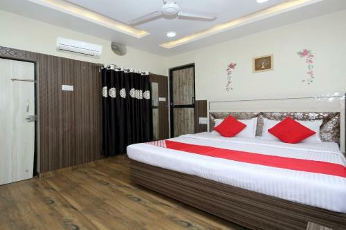 Oyo 27933 Hotel Green Valley