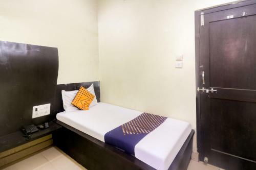 Spot On 60962 Hotel Chandra