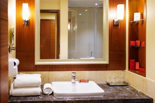 Hotel Babylon Capital