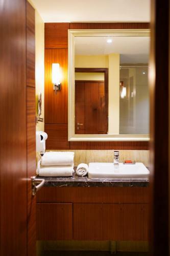Hotel Babylon Capital
