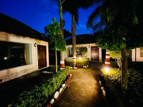 Hotel Corbett Fun Resort