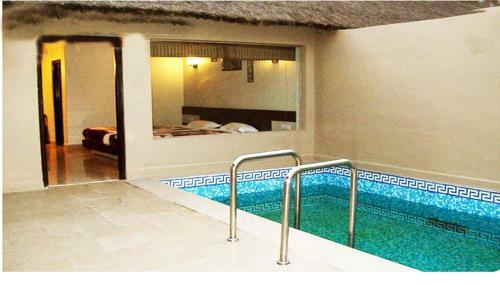 Hotel Corbett Fun Resort