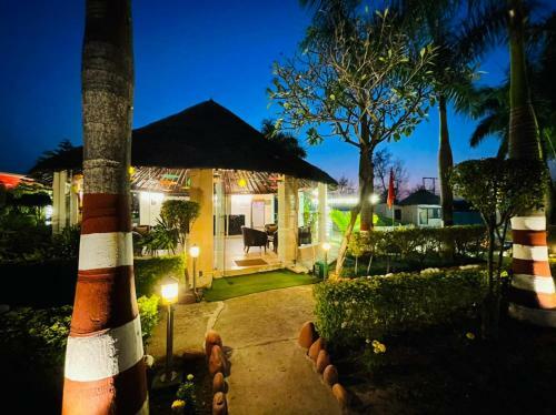 Hotel Corbett Fun Resort