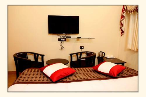 Hotel The Ranikhet Continental