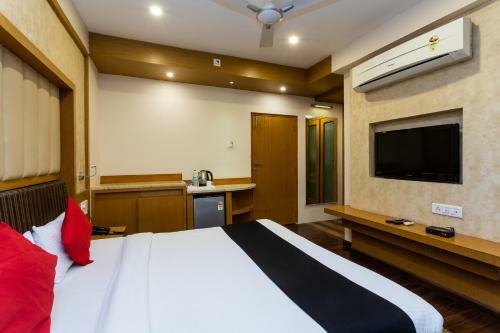 Capital O 5970 Hotel Balaji Central