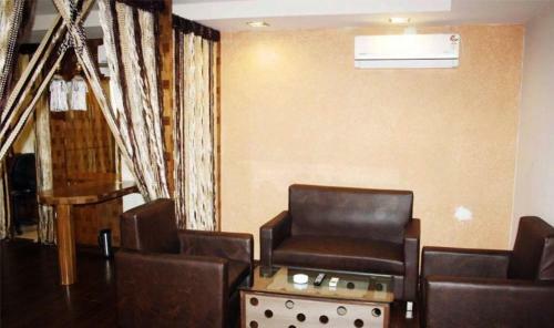 Fabhotel Raj Residency II