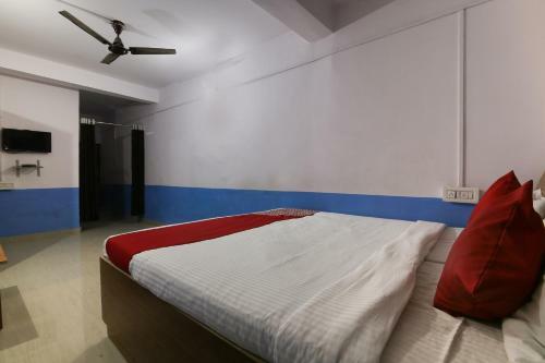 Oyo 64698 Hotel Rewal Palace