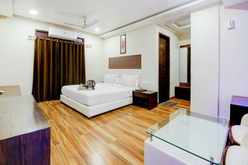 Townhouse 722 Hotel Pal Residency