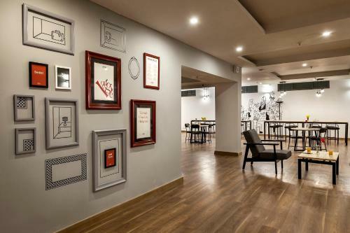 Townhouse 722 Hotel Pal Residency