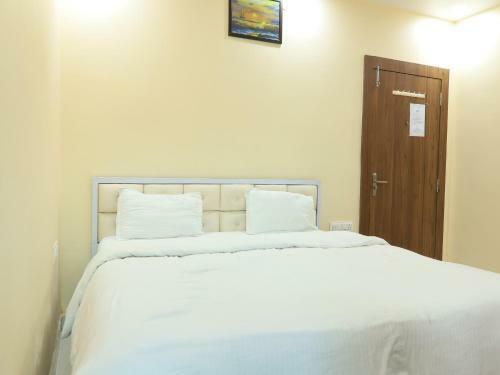 Townhouse 884 Hotel Fountain Residency