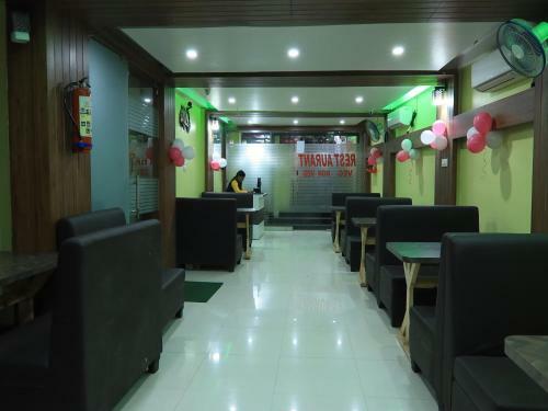 Townhouse 884 Hotel Fountain Residency