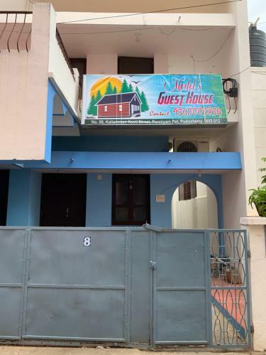 Hostal Models Service Apartments