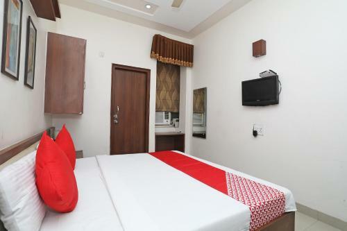 Oyo 38103 Hotel Shubham