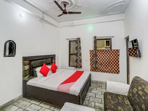 Oyo 84330 Sansaar Hotel