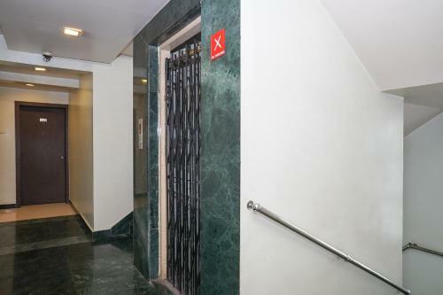 Oyo 3452 Hotel Coconut Grove
