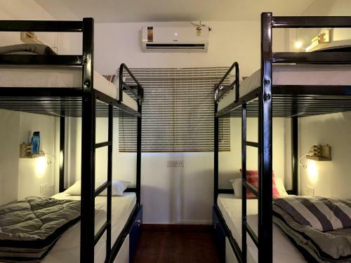 Hoshtel99 - Stay, Cowork & Cafe - A Backpacker Hostel