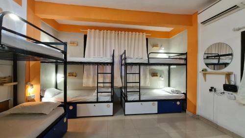 Hoshtel99 - Stay, Cowork & Cafe - A Backpacker Hostel
