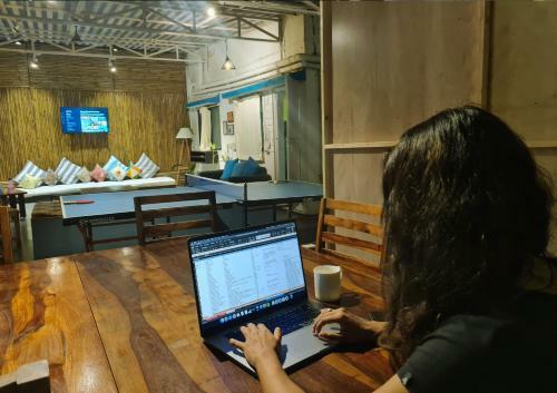 Hoshtel99 - Stay, Cowork & Cafe - A Backpacker Hostel