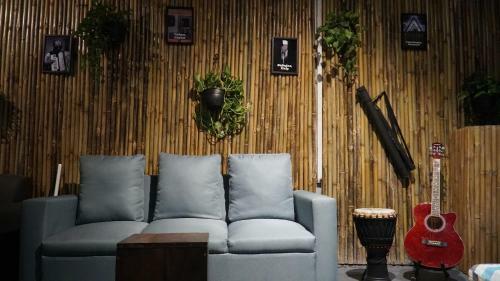 Hoshtel99 - Stay, Cowork & Cafe - A Backpacker Hostel